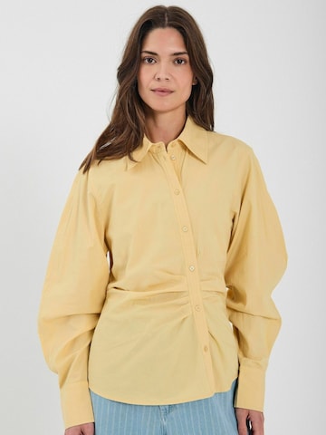 T-shirt ' Fraser ' NORR en jaune : devant