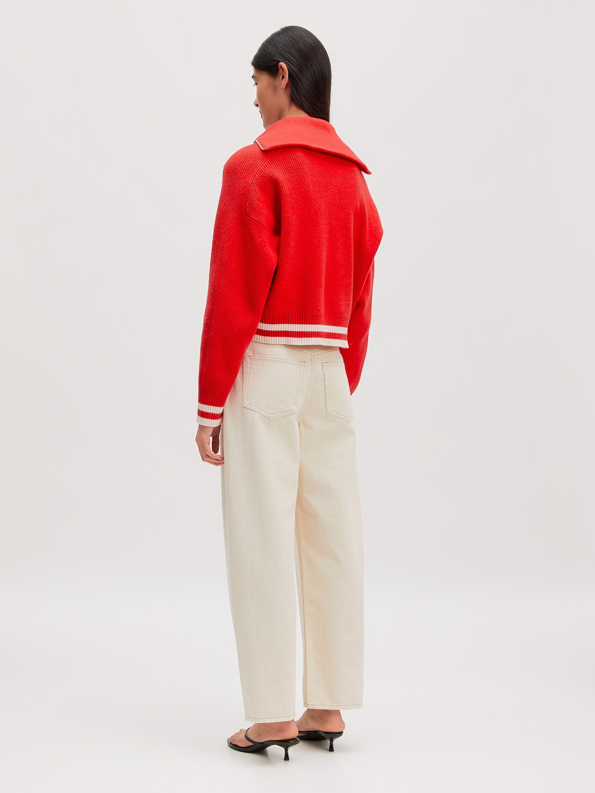 EDITED Gebreid vest 'Lucila' Rood