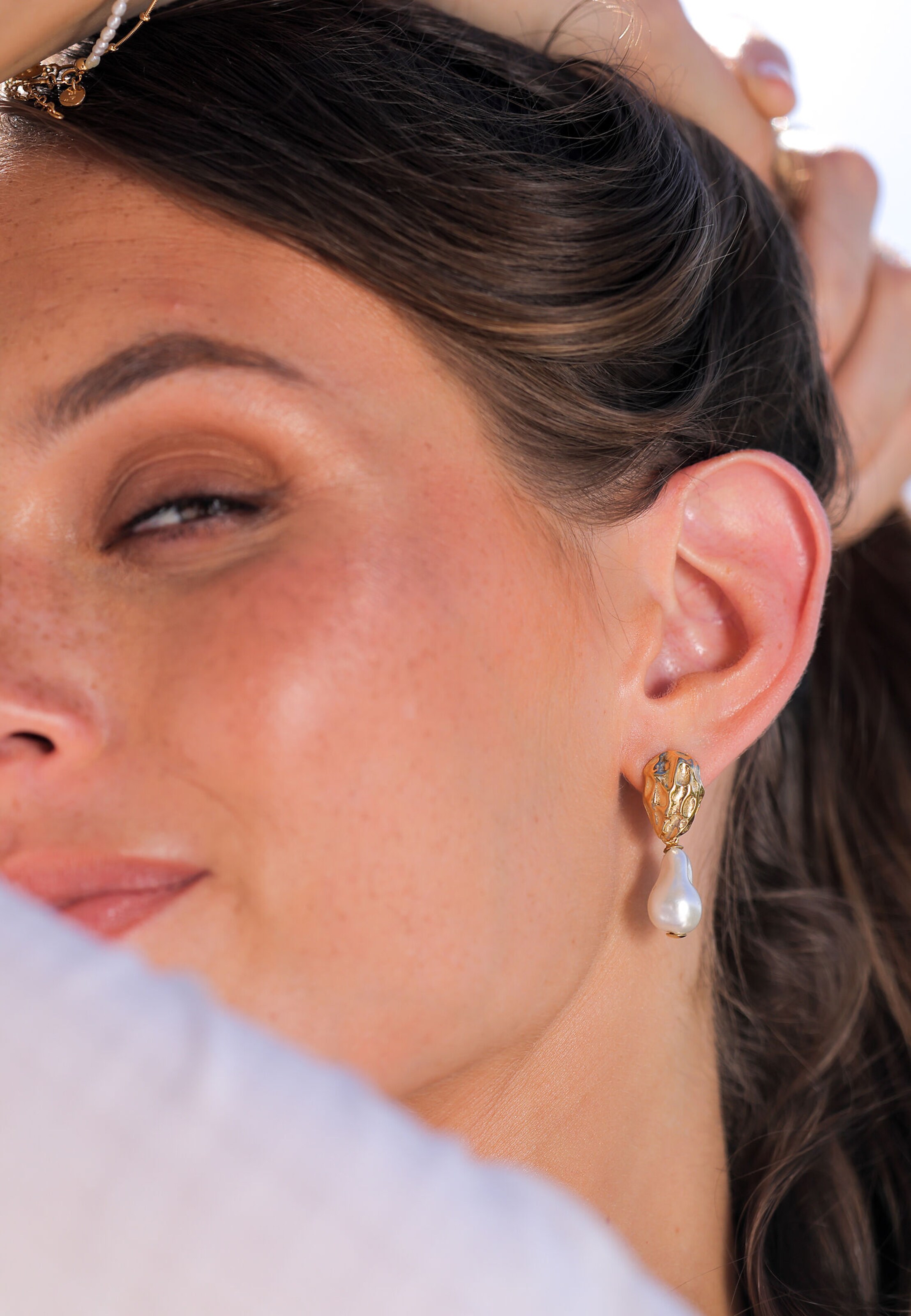 ELLI Oorbellen in Goud: voorkant