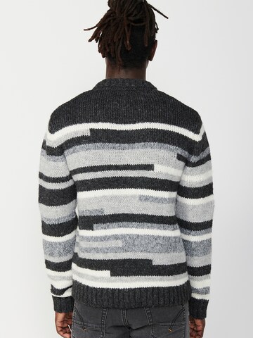 Pull-over KOROSHI en gris