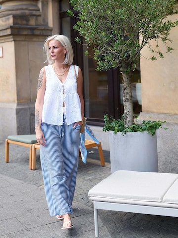 SASSYCLASSY Loosefit Byxa i blå