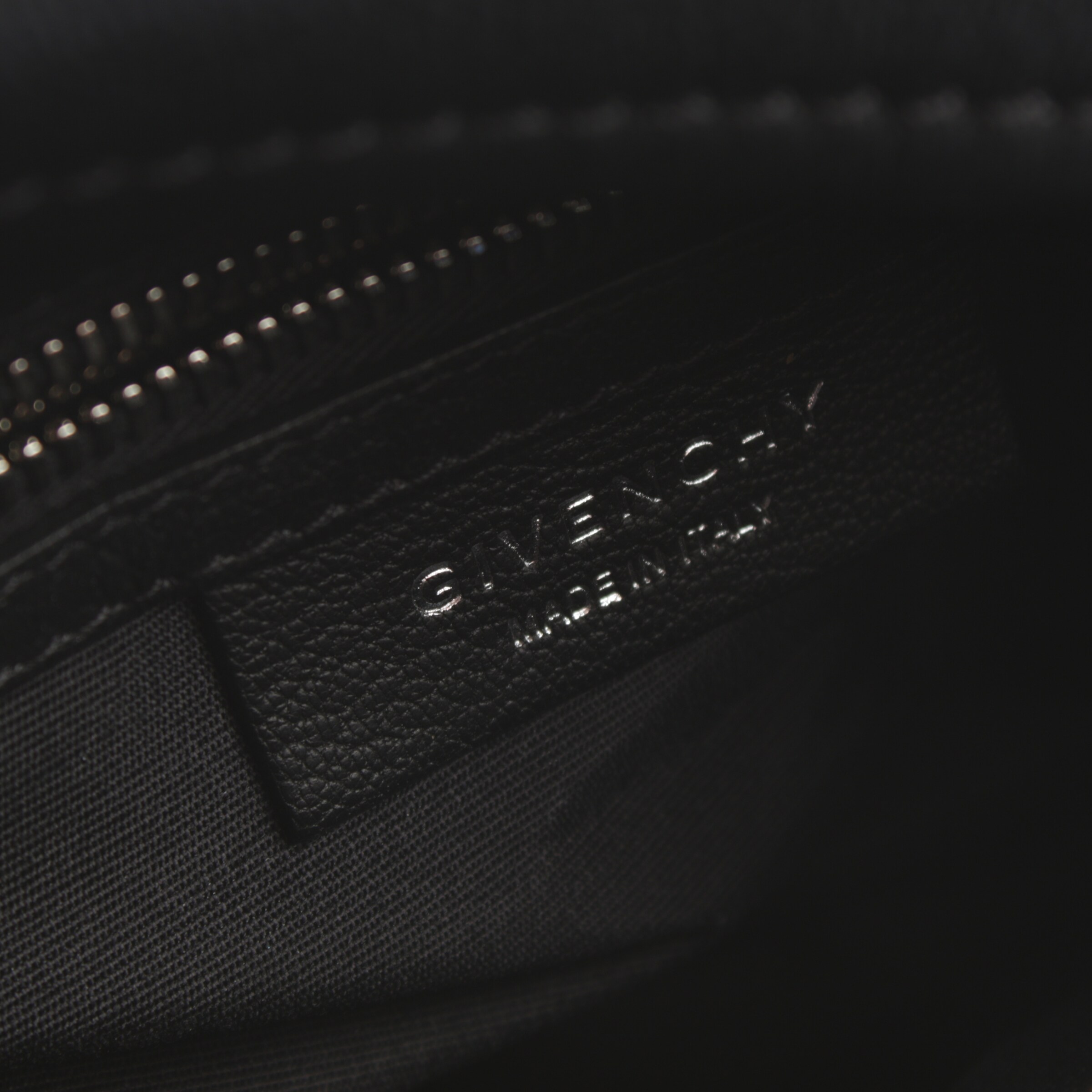 Givenchy Bag in One size in Black