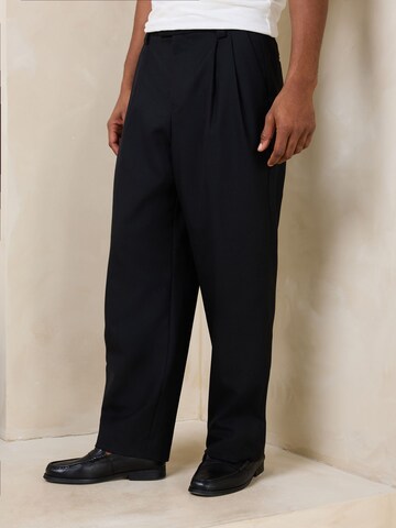 Loosefit Pantaloni con piega frontale 'N.Premium' di Next in nero: frontale
