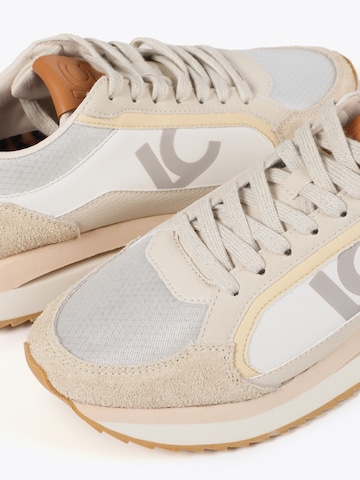 Baskets basses Lola Casademunt en blanc