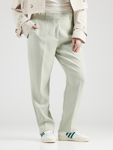 Coupe slim Pantalon à plis ONLY Carmakoma en vert : devant