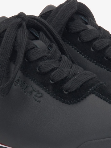 Baskets basses '8198-01' Estro en noir