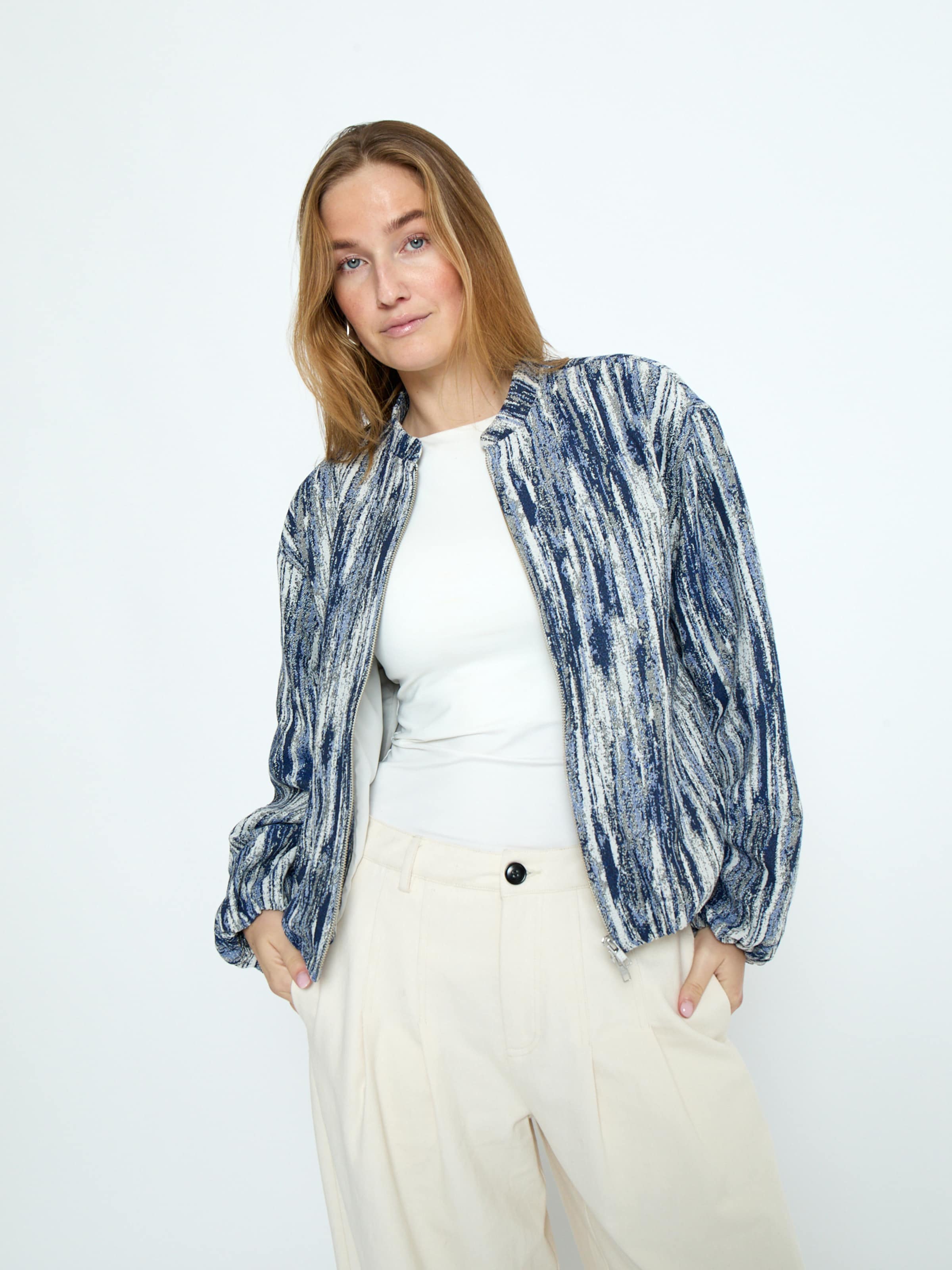 Veste mi-saison 'Bessa' minus en bleu