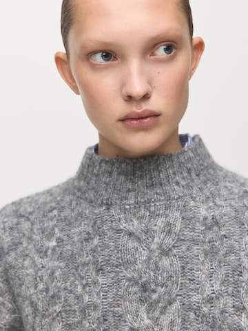 MANGO Svetr 'TRENETA' – šedá