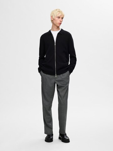 SELECTED Regular Trousers with creases 'SLHLeroy' in Grey