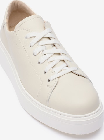 RYŁKO Matalavartiset tennarit värissä beige: etupuoli