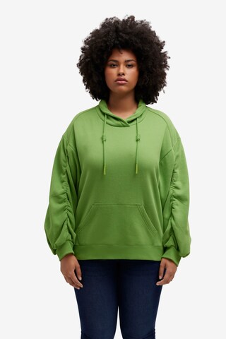 Ulla Popken Sweatshirt in Groen: voorkant