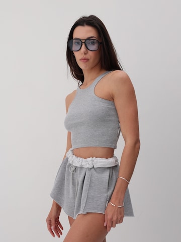 FEMSSY Top 'MIDLINE TOP BEIGE' w kolorze szary: przód