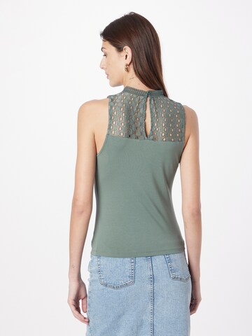 ABOUT YOU Top 'Corinna' in Green