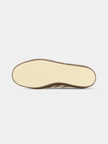 ADIDAS ORIGINALS Låg sneaker 'MONTREAL RM' i beige: botten