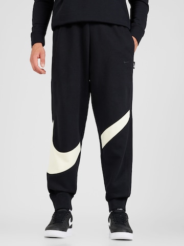 Nike Sportswear Tapered Hose in Schwarz: predná strana