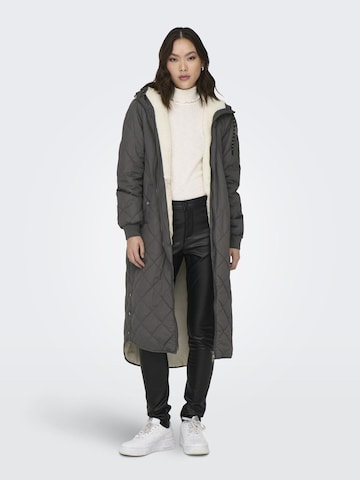 ONLY Between-Seasons Coat in Grey: front