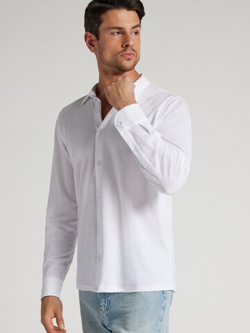 IUMAN Intimissimi Regular fit Button Up Shirt in White