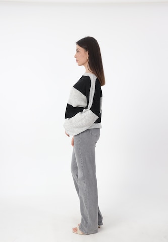 Elara Pullover in Grau