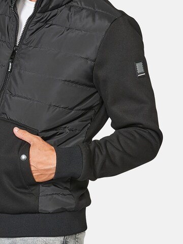 KOROSHI Between-Season Jacket in Black