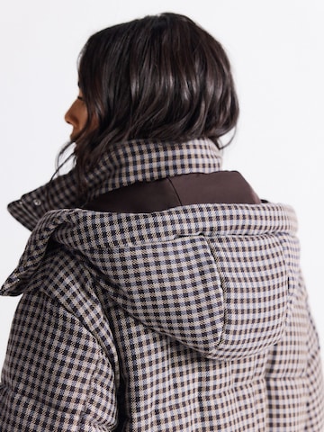 brūns Next Starpsezonu mētelis