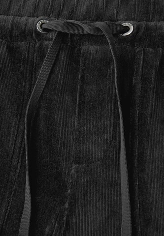 STREET ONE Regular Pants in Black