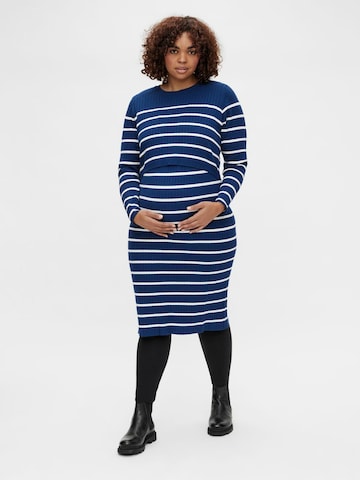 Mamalicious Curve Knitted dress in Blue: front