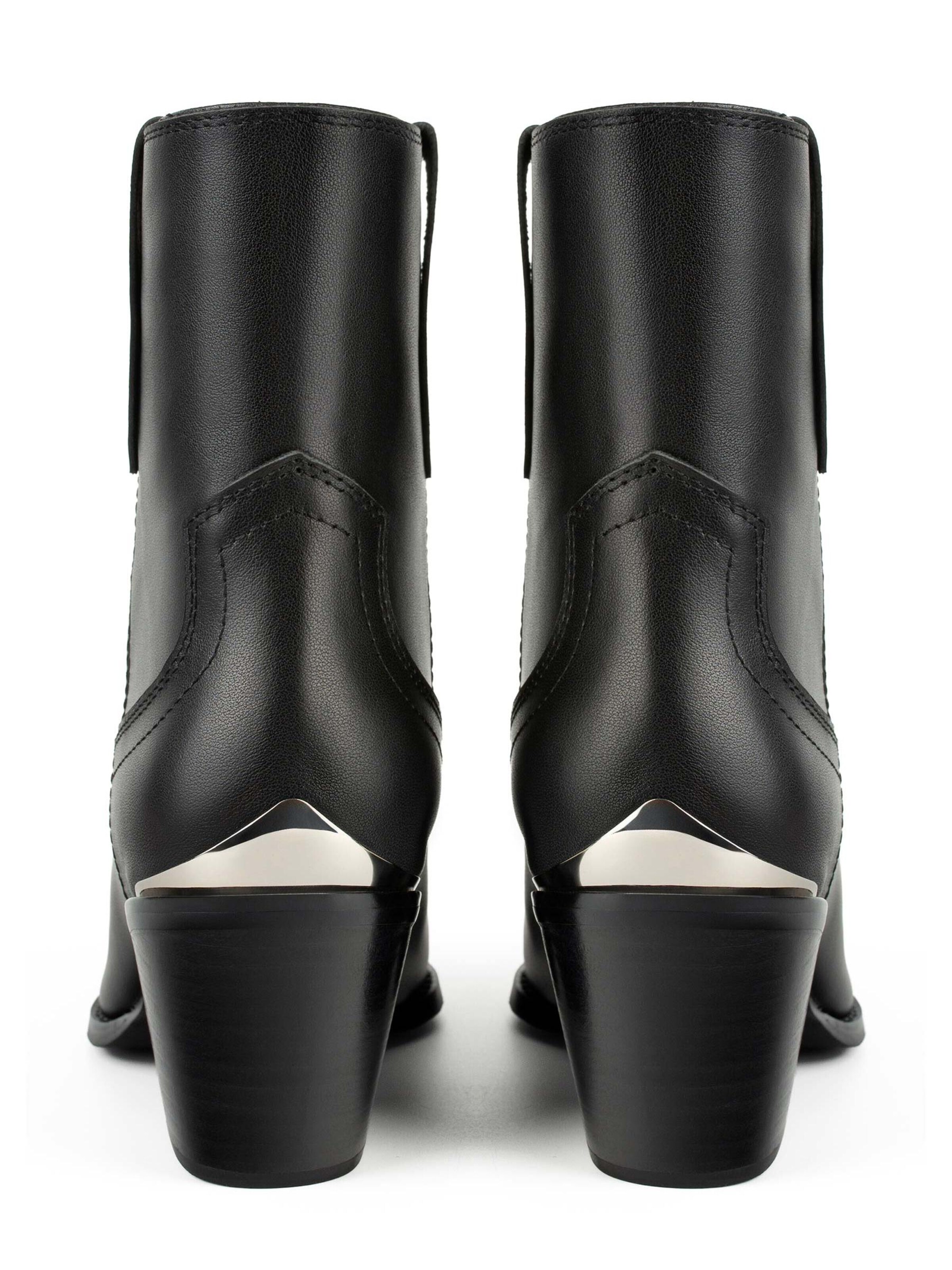 Ankle boots di L37 HANDMADE SHOES in nero