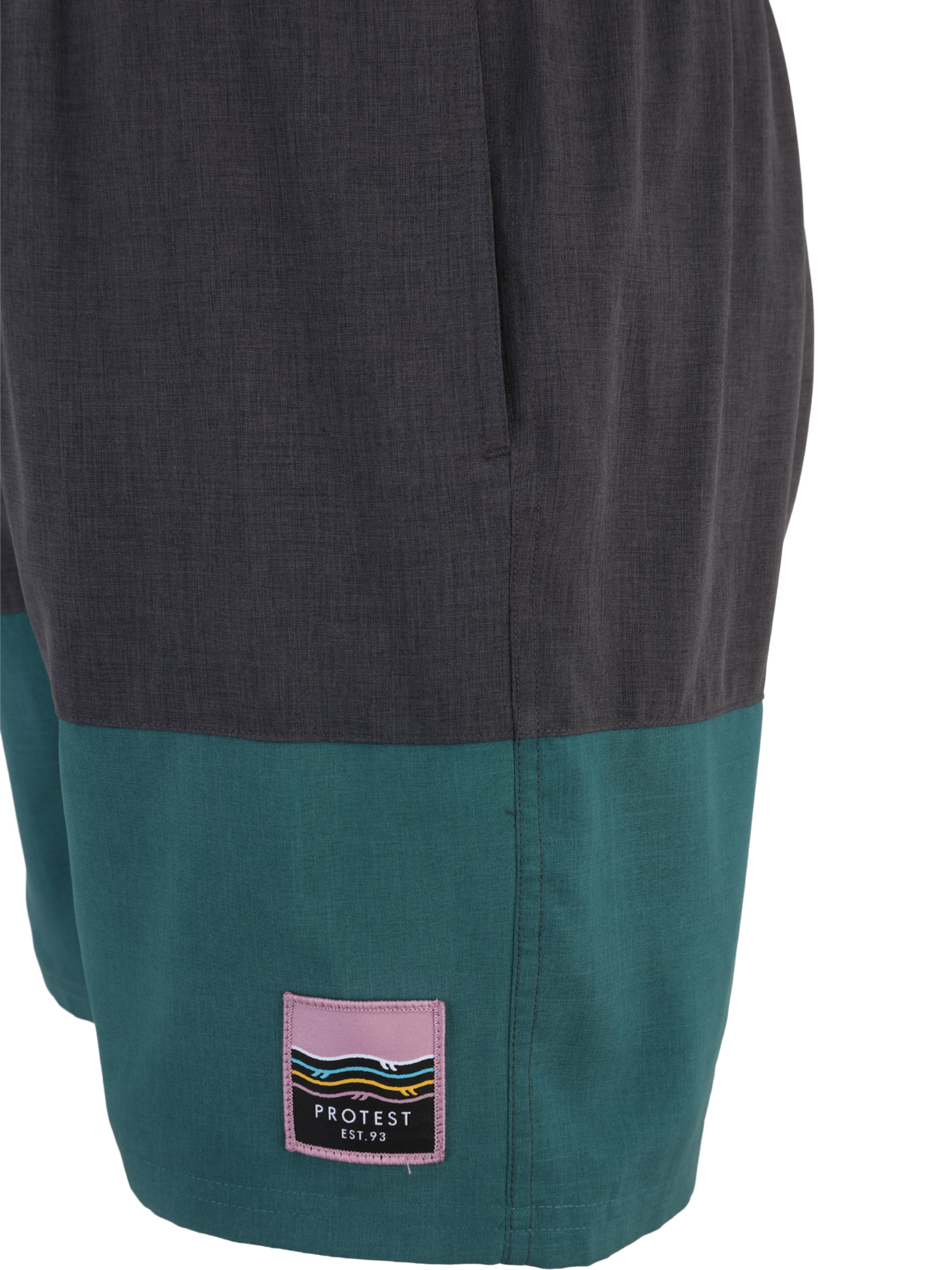 Șorturi de baie 'Cabus' de la PROTEST pe verde