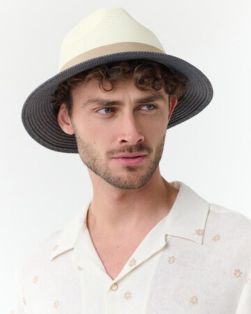 bugatti Hat 'Fedora' in Beige: front