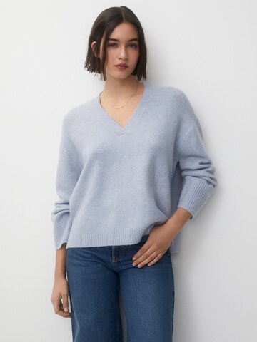 Pull&Bear Sweater in Blue: front