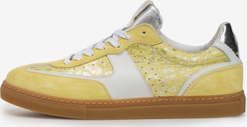 Baskets basses 'Minni 04' Floris van Bommel en jaune : devant