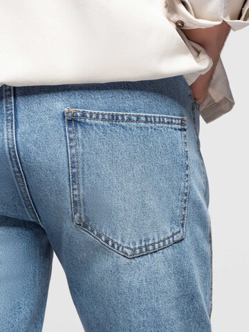 Regular Jeans de la Ombre pe albastru