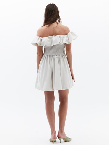 Robe OXXO en blanc