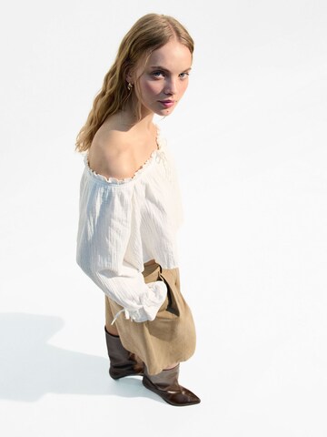 Camicia da donna di Bershka in beige