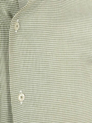 Steppin' out Slim fit Button Up Shirt in Green