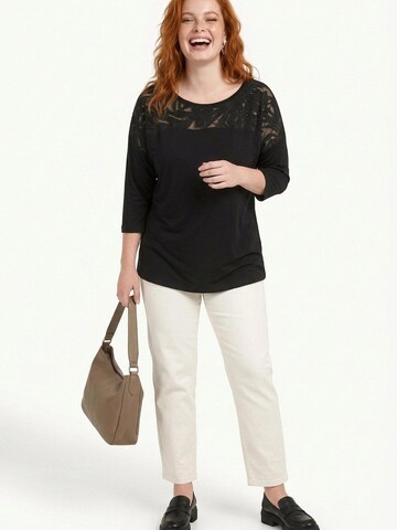 Shape Of You Shirt in Schwarz