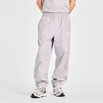 Wide Leg Pantalon de sport 'Trackside Woven Pant' new balance en gris : devant
