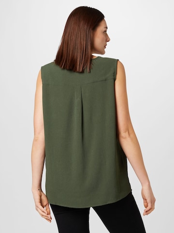 ABOUT YOU Curvy Top 'Juna' in Green