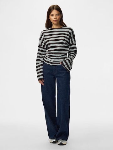 PIECES Shirt in Braun