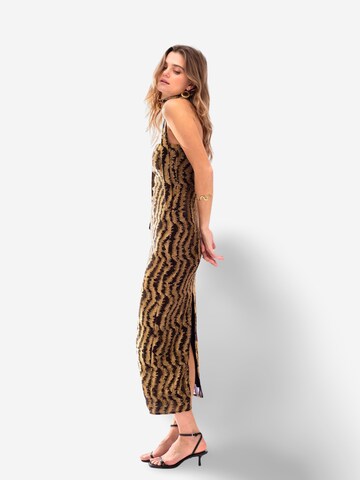 THE-ARE - Vestido em ouro