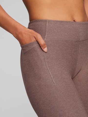 Skinny Pantaloni sportivi di PUMA in marrone