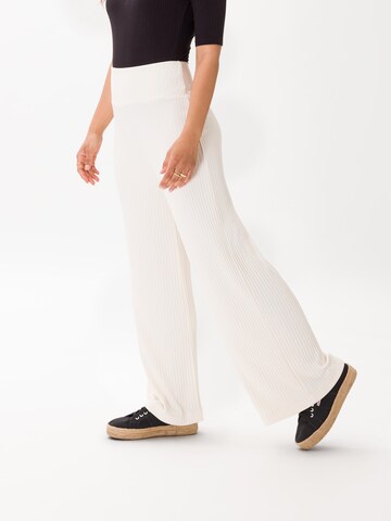 Les Lunes Wide leg Pants 'Michelle' in White