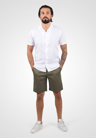 Casual Friday Regular Chinoshorts in Grün