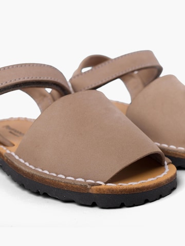 Sandalo di Pisamonas in grigio