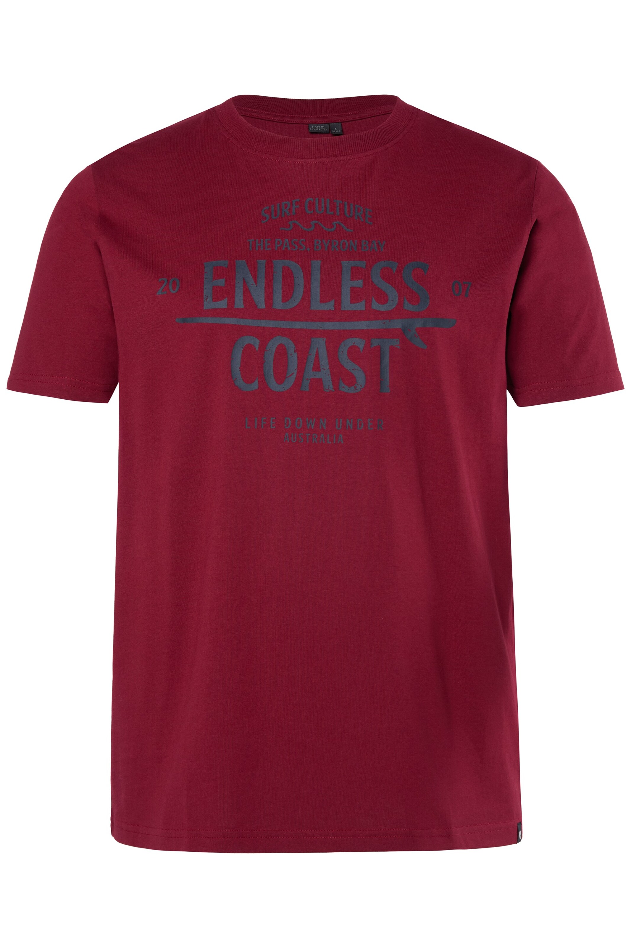 Men Plus Shirt in Red: front