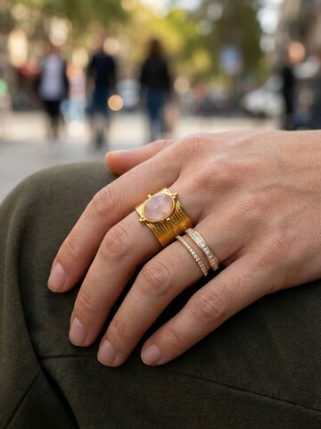 Nemomatheo Ring 'Opulenz – Großer Steinring' in Gold