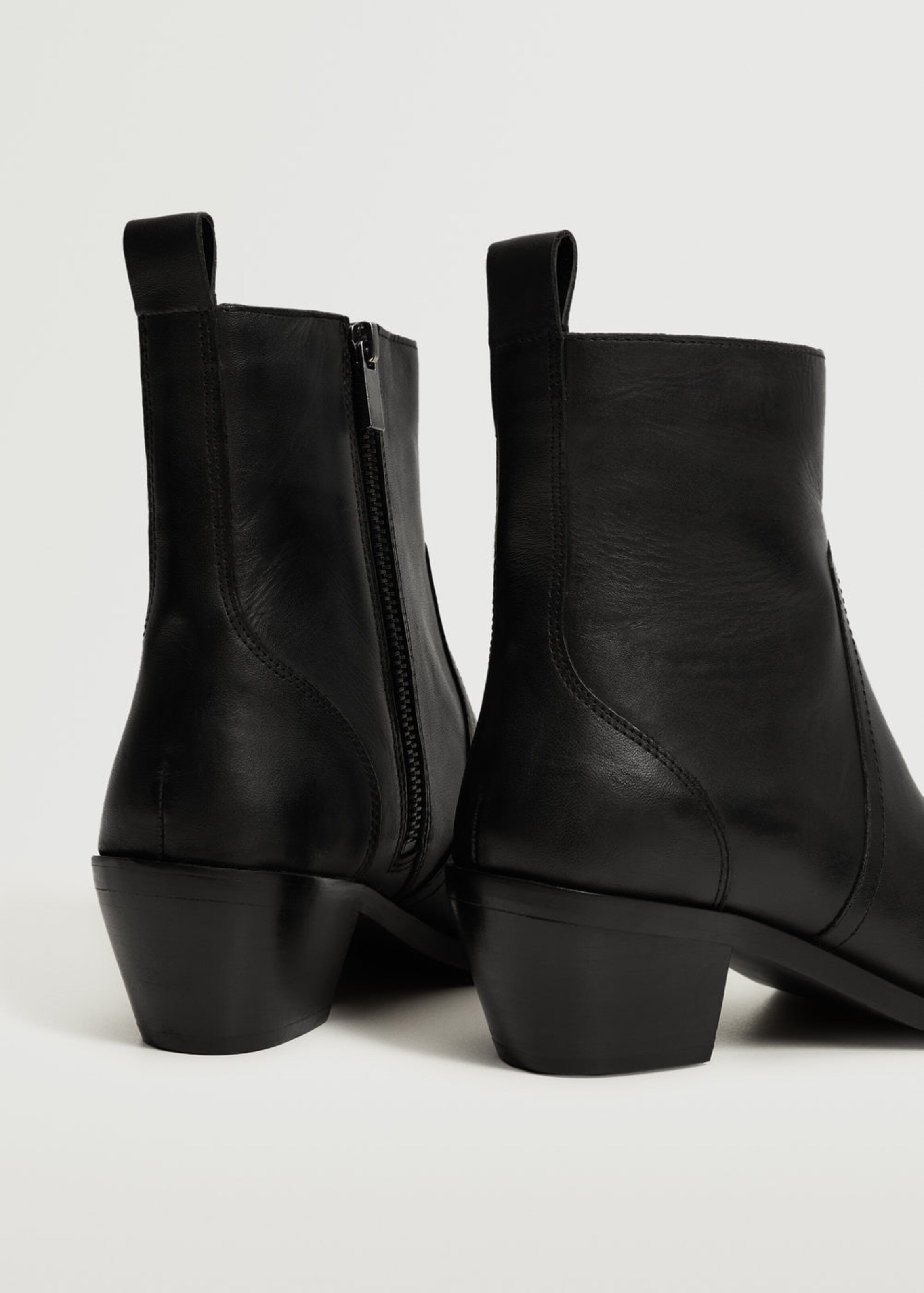 Frauen Stiefeletten MANGO Stiefelette 'Far' in Schwarz - HA70633 Frauen Stiefeletten MANGO Stiefelette 'Far' in Schwarz - HA70633
