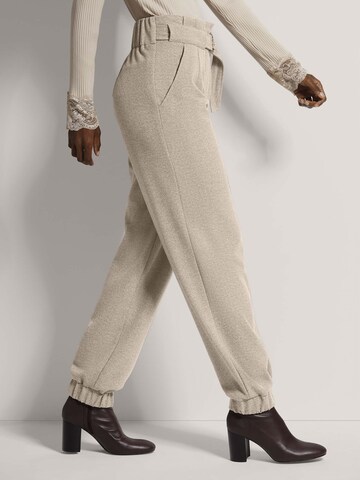 Regular Pantalon cargo MADELEINE en blanc