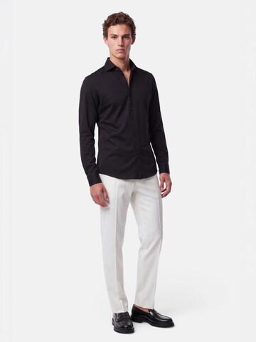 Vercate Slim fit Poslovna srajca 'No. 19' | črna barva
