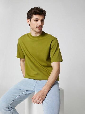 ABOUT YOU x Kevin Trapp - Camisa 'Kai' em verde: frente